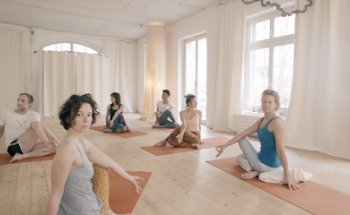 Serrat (u) s Studio Zurich