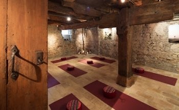 Anjaly Yoga Barbara Ehrat