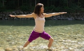 Brigitte Fankhauser Ganzheitliche Energiearbeit Cranio - Yoga in Kleingruppen - Massagen