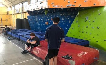 GIMNASIO MUNICIPAL DE LLAY LLAY
