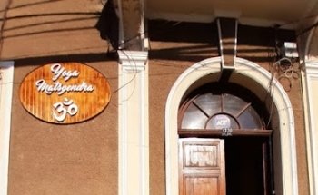 Escuela de Profesores e Instructores de Yoga Matsyendra