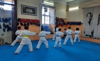 ACADEMIA DE KARATE MASS OYAMA