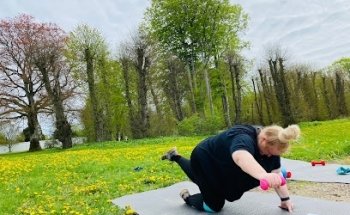 Simpel Fødsel - Graviditets- og Efterfødselstræning