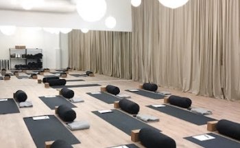 Prana Studio - Yoga Studio