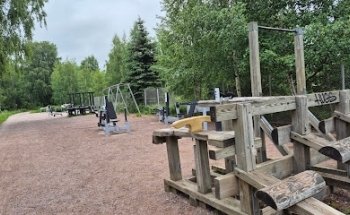 Falkulla - Malmin lentokenttä kuntoilulaitteet