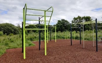 Outdoor calisthenics gym