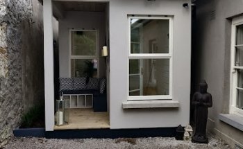 Pure yoga with Fiona