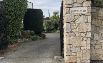 Sonia Harrington NMT and Pilates instructor