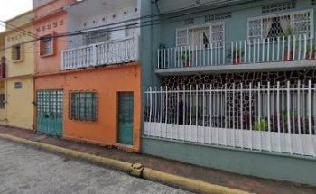 Luna Atala Centro de Yoga