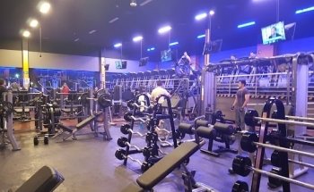 Gimnasio Smart Fit - Cumbres