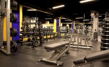 Gimnasio Smart Fit - Universidad