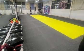 BOZ FIGHT CLUB - YOD NAK MUAY TEAM