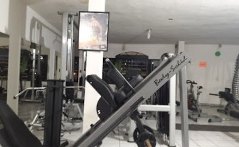 TAEKWONDO Y AREA DE PESAS DRAGONES DE POZA RICA