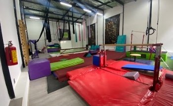 Air Dance by Ana Sarmiento