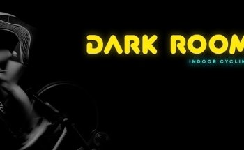 Dark Room Spinning Santa Catarina