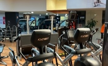 Sports World Pabellón Bosques