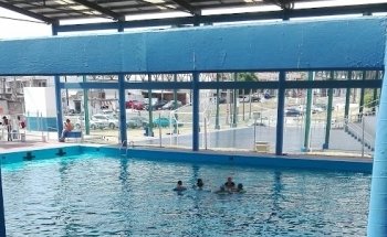 Alberca Puertas Coloradas