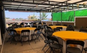 Terraza y Piscina Lucy