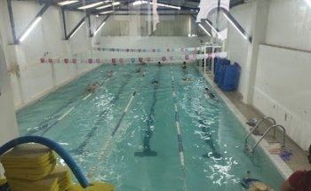 ATLANTIS ESCUELA DE NATACIÓN