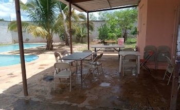 Local kenya baños de piscina