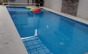 Salón con alberca be happy