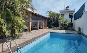 Terraza con alberca “” Ámbar “”