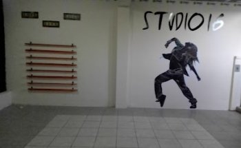 ZUMBA FITNESS STUDIO 16