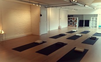 HoliBody - Yoga, Health & More