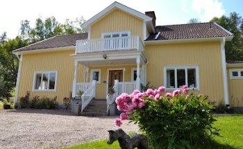 Edens Garden Bed & Breakfast, Cottages and Tourist Activities