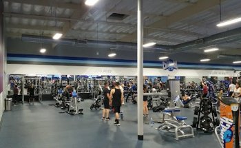 Crunch Fitness - Garden Grove