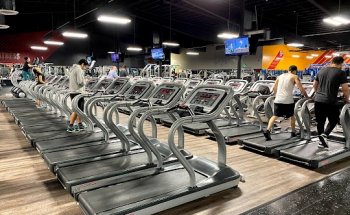 Crunch Fitness - Norwalk CA