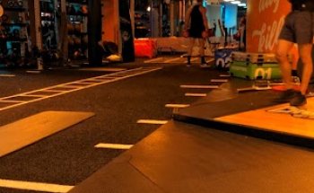 Crunch Fitness - West Hollywood