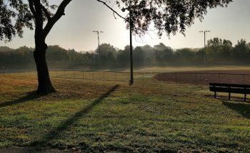 Lions Park Tennis Court