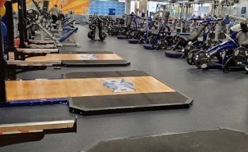 Crunch Fitness - Lancaster