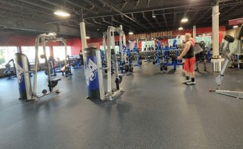 Crunch Fitness - Oakley