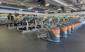 Crunch Fitness - Huntington Beach