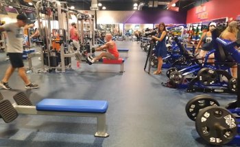 Crunch Fitness - Dothan