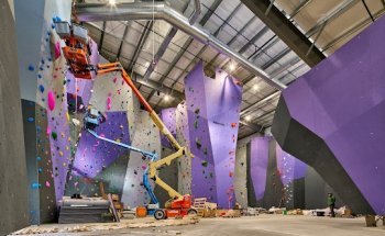 DYNO Detroit Climbing