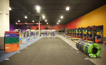 Crunch Fitness - East Lansing