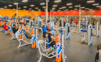 Crunch Fitness - Ballantyne