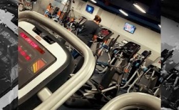 Crunch Fitness - Santa Maria