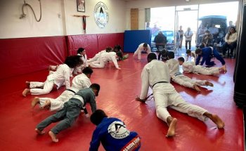 Aloisio Silva Brazilian Jiu Jitsu - Lomita