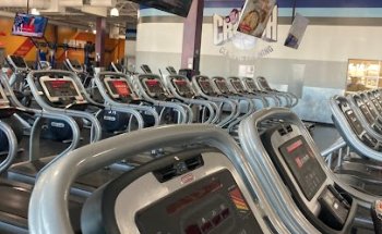 Crunch Fitness - Mason