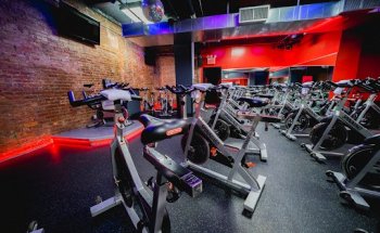 Crunch Fitness - 19th Street