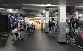 Crunch Fitness - Norwalk