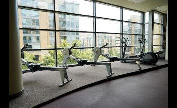 Genesis Health Clubs - Midtown Crossing