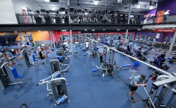 Crunch Fitness - Roanoke