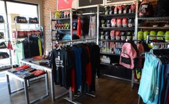 TITLE Boxing Club - Solon