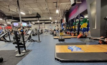 Crunch Fitness - Tampa Palms
