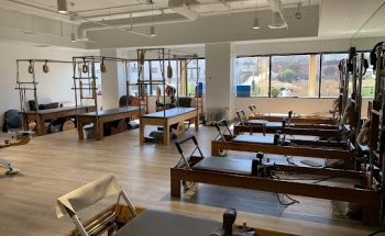 Beverly Hills Posture - Walker Ozar, D.C.